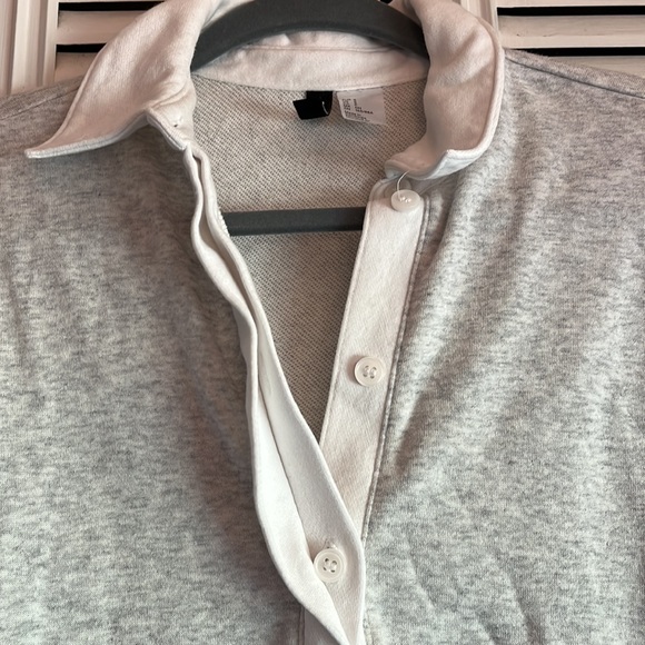 H&M grey collared shirt - Picture 2 of 5